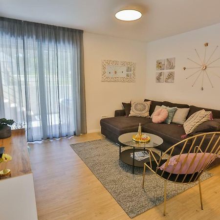 Luxury Urban Villa Apartments With Jacuzzi Split Ngoại thất bức ảnh