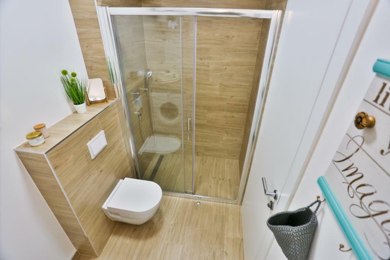 Luxury Urban Villa Apartments With Jacuzzi Split Ngoại thất bức ảnh