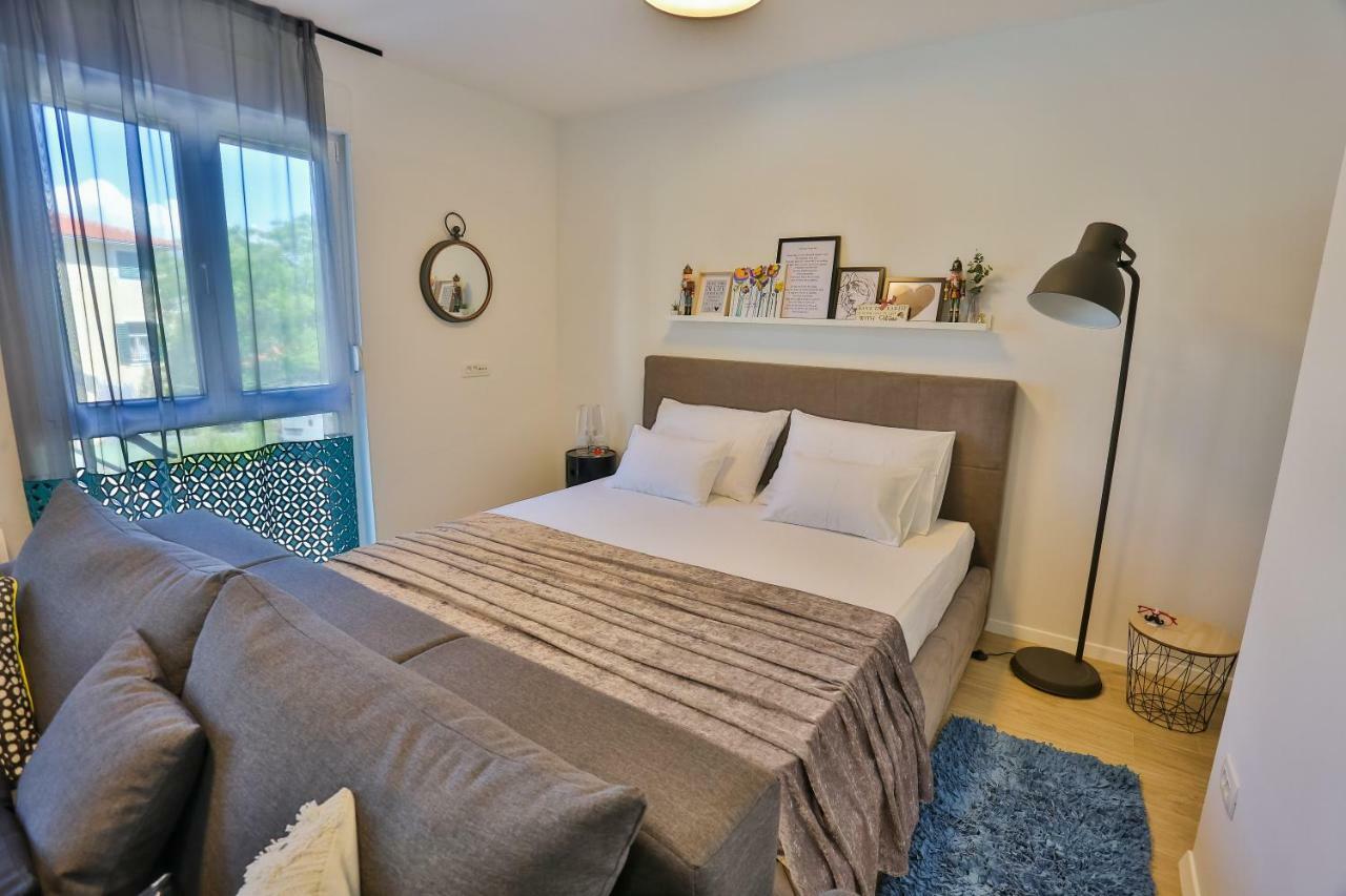 Luxury Urban Villa Apartments With Jacuzzi Split Ngoại thất bức ảnh
