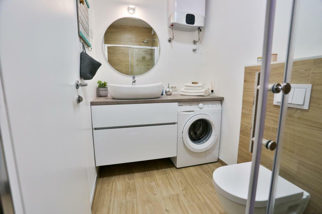 Luxury Urban Villa Apartments With Jacuzzi Split Ngoại thất bức ảnh