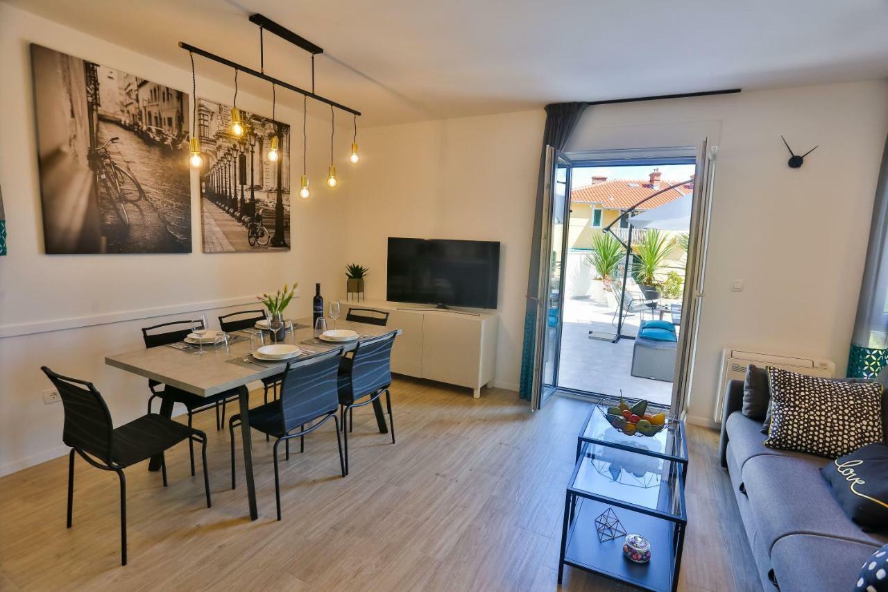 Luxury Urban Villa Apartments With Jacuzzi Split Ngoại thất bức ảnh