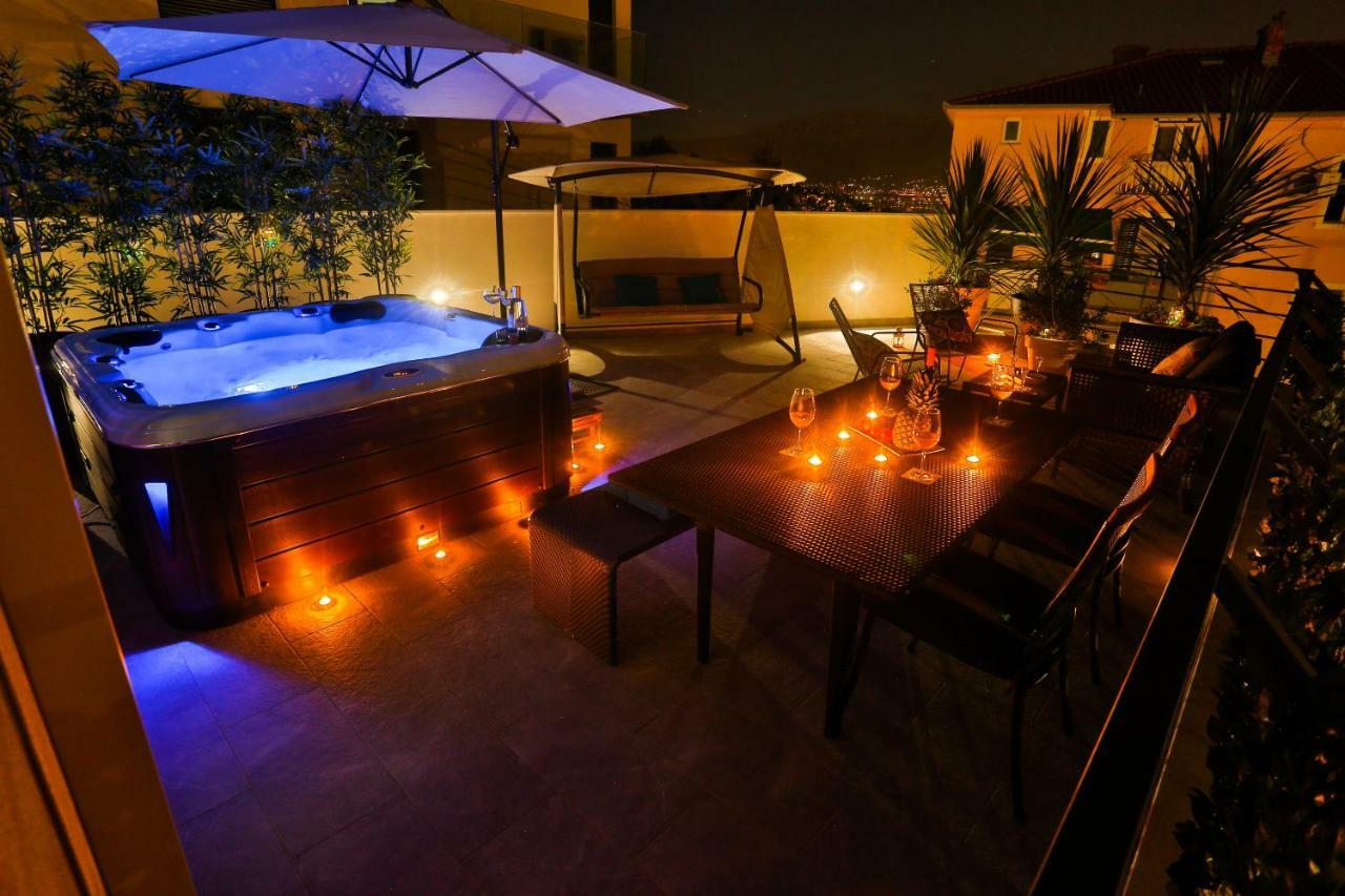 Luxury Urban Villa Apartments With Jacuzzi Split Ngoại thất bức ảnh