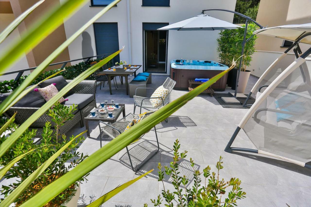 Luxury Urban Villa Apartments With Jacuzzi Split Ngoại thất bức ảnh