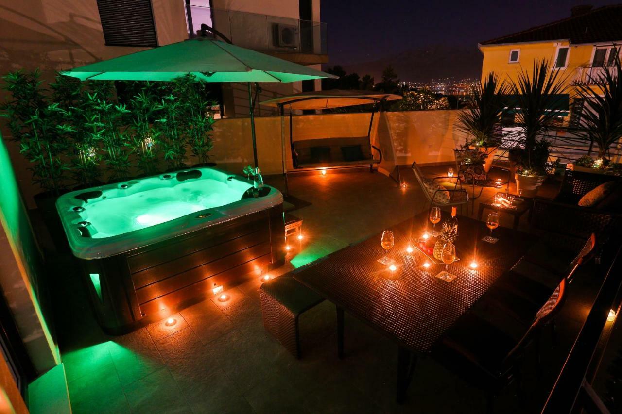 Luxury Urban Villa Apartments With Jacuzzi Split Ngoại thất bức ảnh