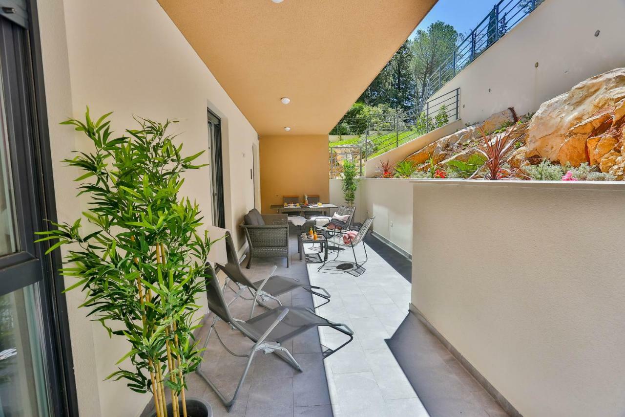 Luxury Urban Villa Apartments With Jacuzzi Split Ngoại thất bức ảnh