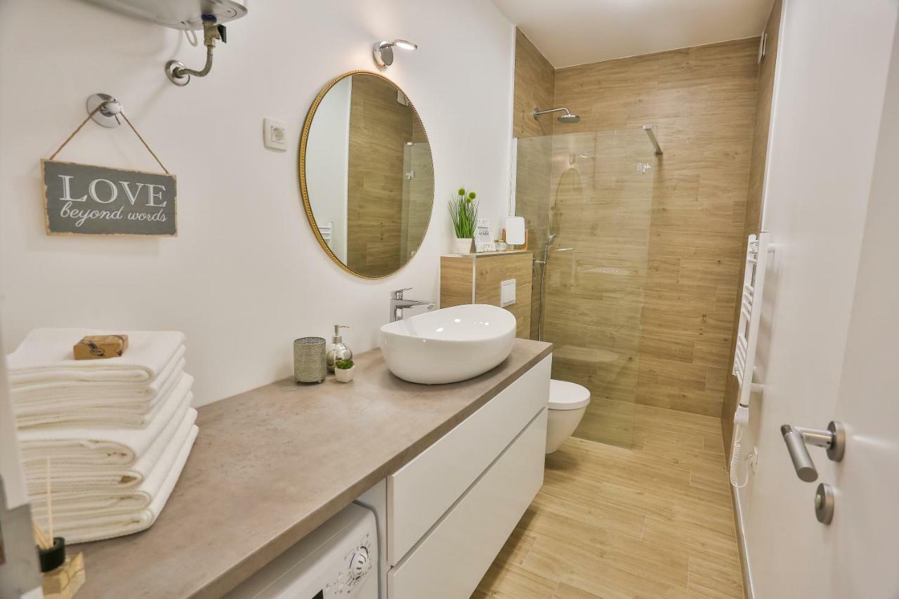 Luxury Urban Villa Apartments With Jacuzzi Split Ngoại thất bức ảnh