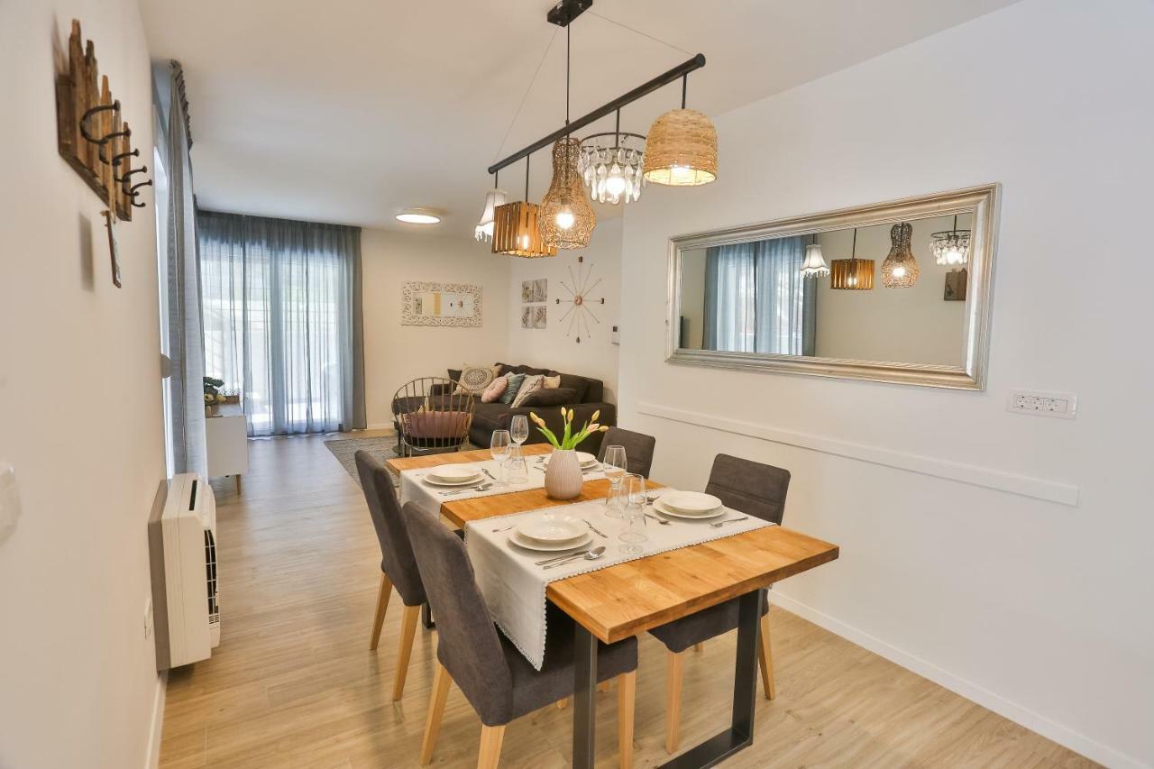 Luxury Urban Villa Apartments With Jacuzzi Split Ngoại thất bức ảnh