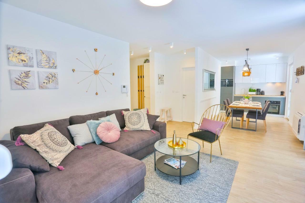 Luxury Urban Villa Apartments With Jacuzzi Split Ngoại thất bức ảnh