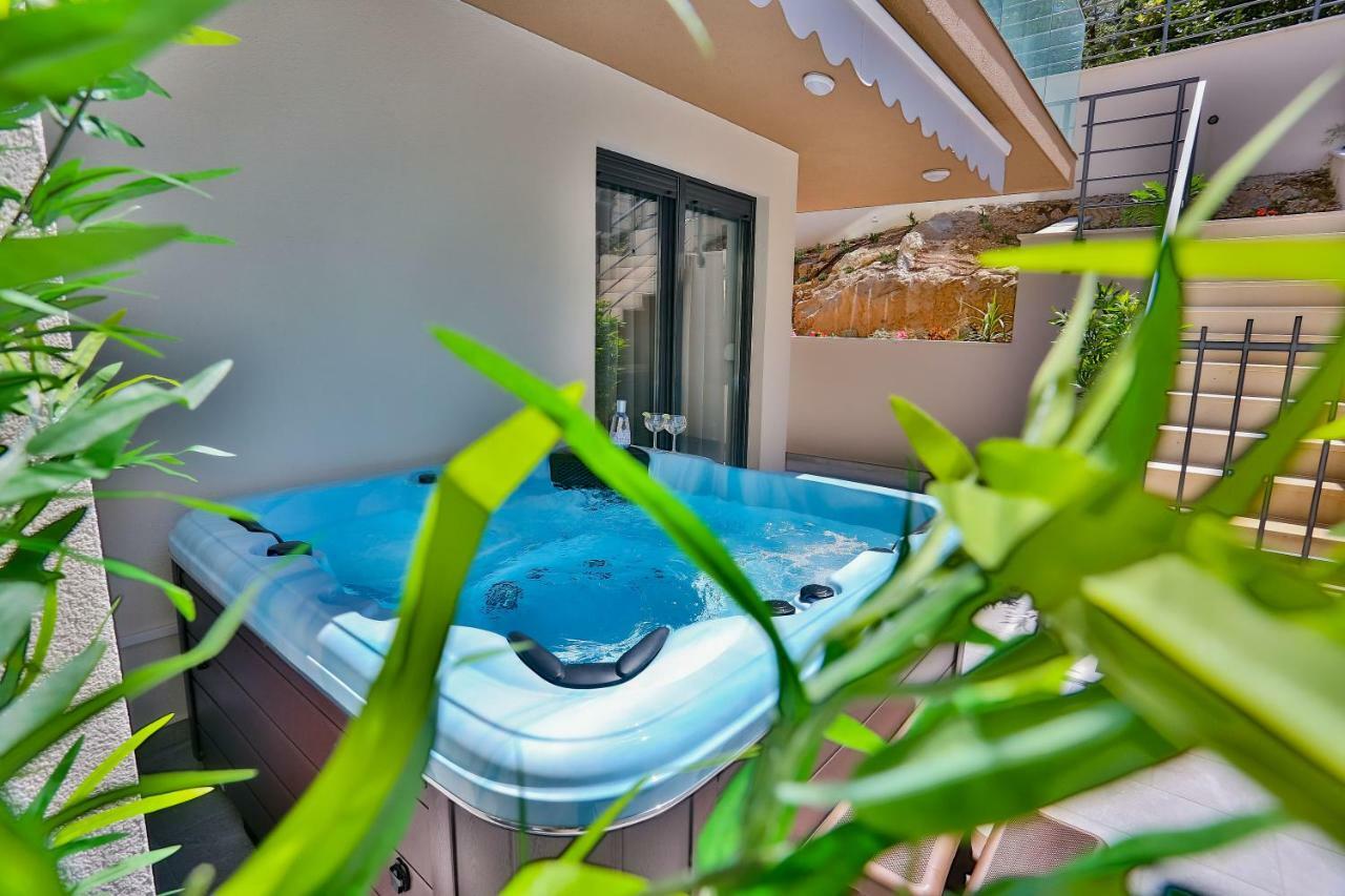 Luxury Urban Villa Apartments With Jacuzzi Split Ngoại thất bức ảnh
